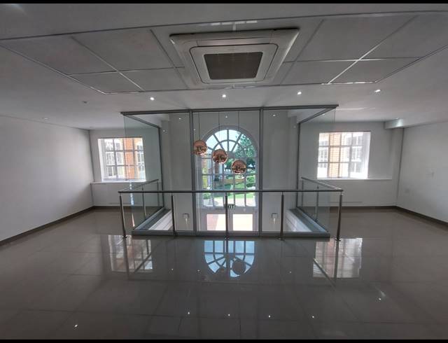 386M² OFFICE TO LET IN BRYANSTON